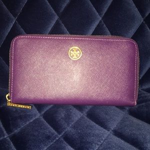 Tory Burch Full- Size Wallet